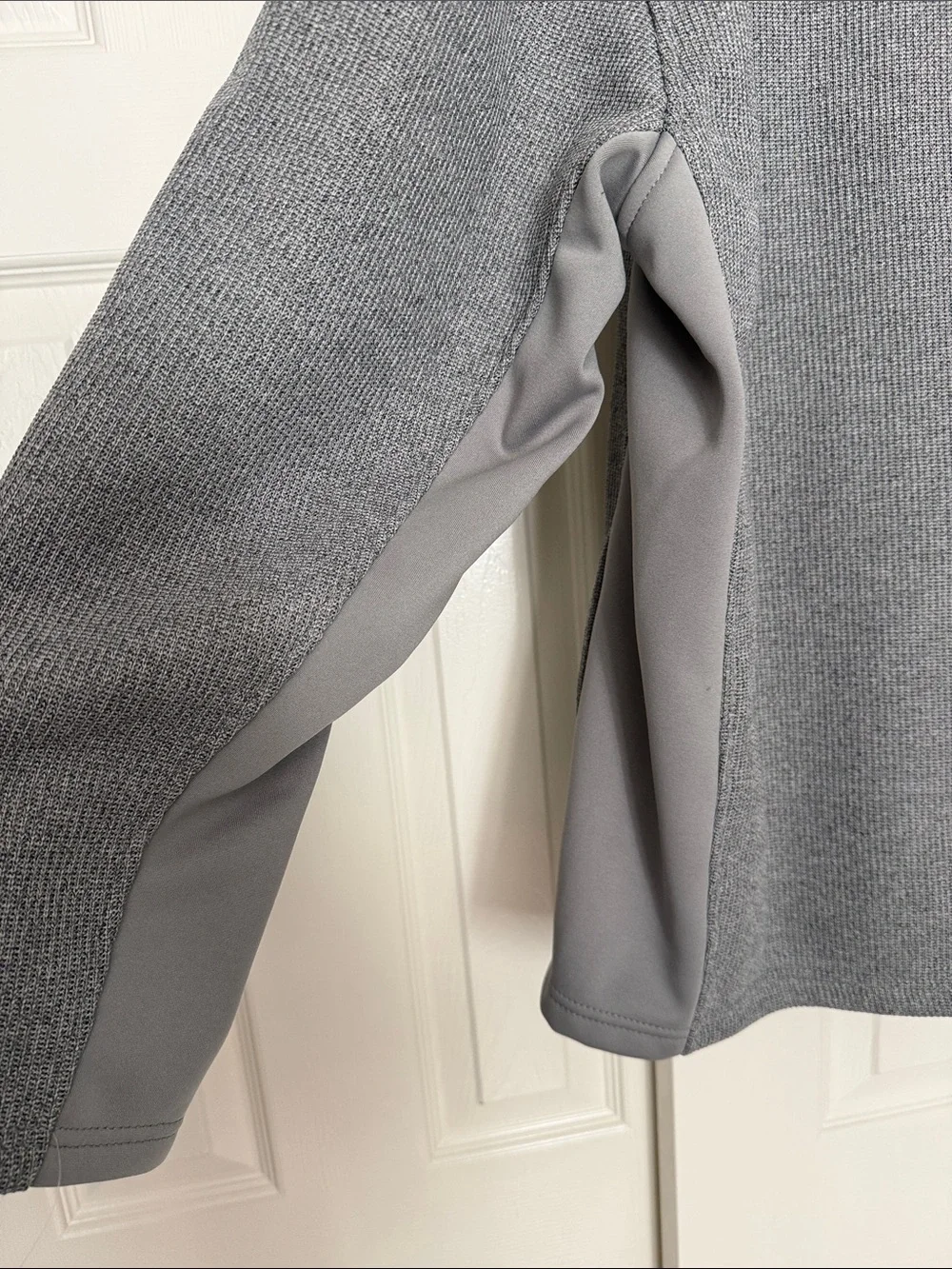 Izod Men's Heather Gray Lightweight Full-Zip Jacket